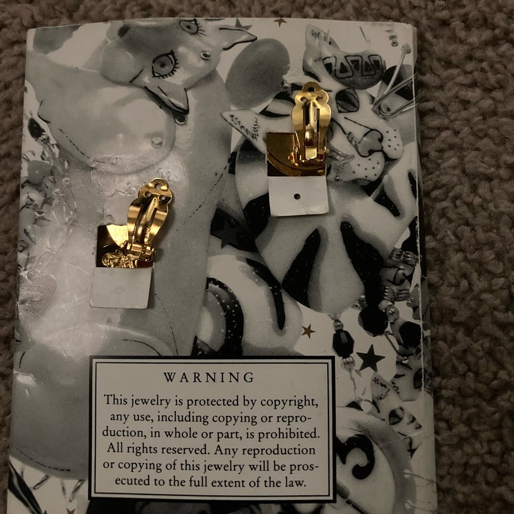 Lunch at the Ritz Twilight moon and star clip-on earring set on card 🌝⭐️🏁 - Picture 4 of 9